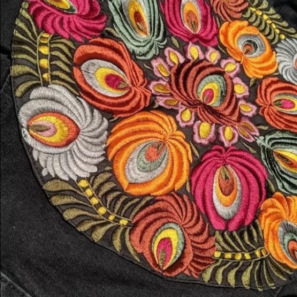 Boho floral Embroidered Distressed denim Jean Jacket - Picture 3 of 6
